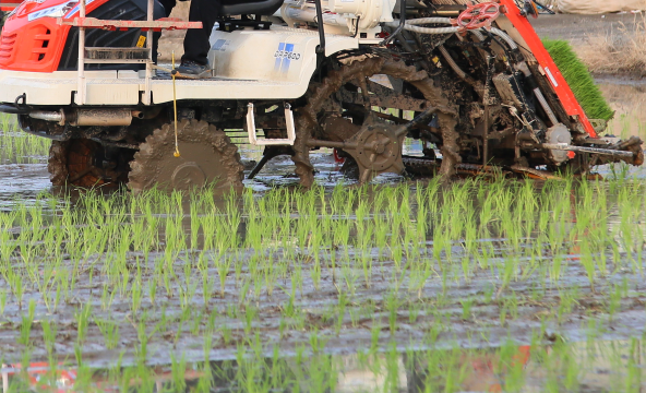 모 자세는 반듯! 모 비용은 절감! 효율성은 업(Up)!